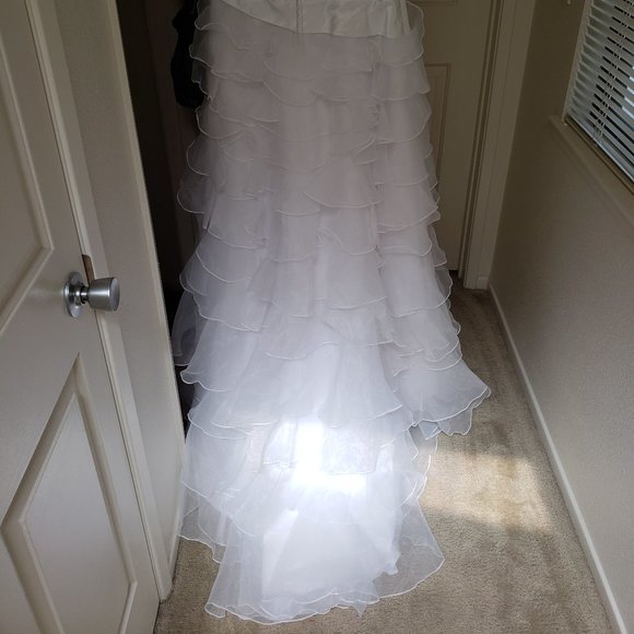 Wedding Dress - Picture 3 of 7